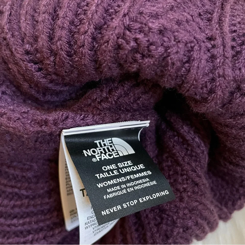 The North Face Women’s Oh Mega Fur Pom Beanie - Picture 7 of 7